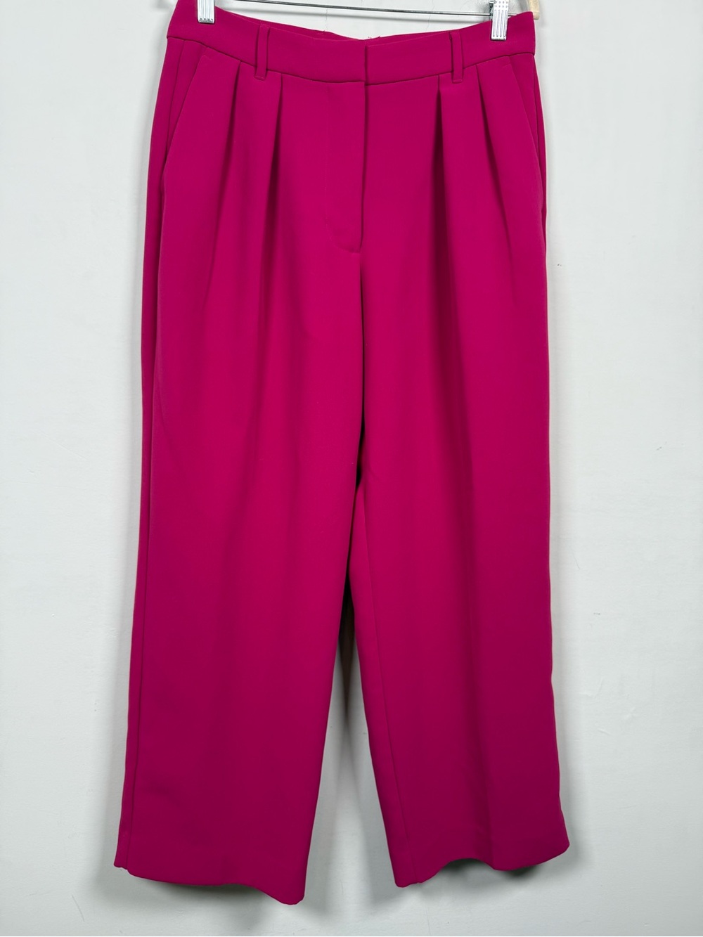 Banana Republic Wide-Leg Pleated Pants in FuchsiaSize 8